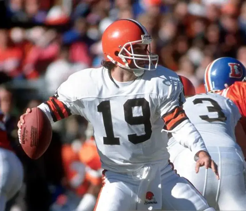 BERNIE KOSAR Cleveland Browns 1988 Throwback NFL Football Jersey 