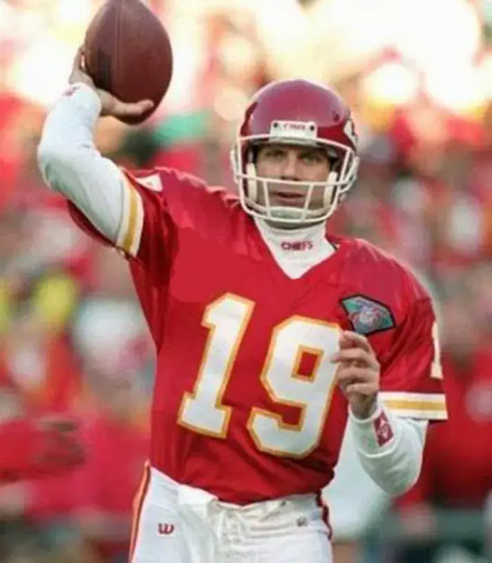 JOE MONTANA Kansas City Chiefs 1994 Throwback Home NFL Football Jersey 