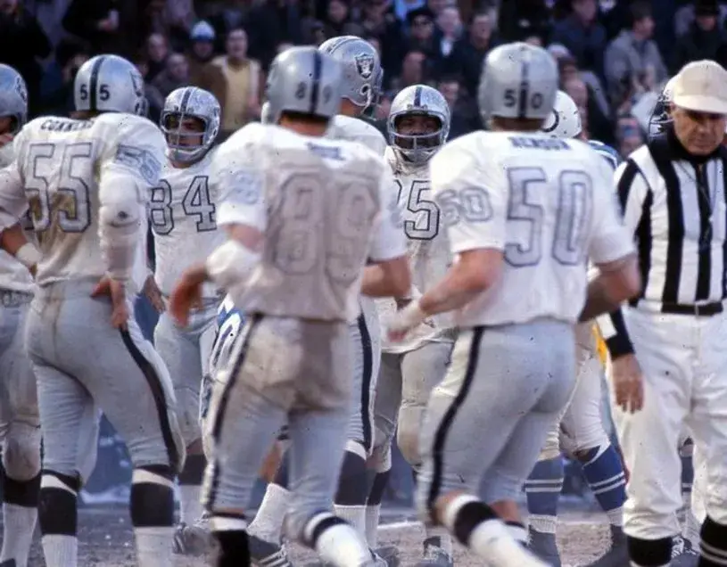 OAKLAND RAIDERS 1970 Away Throwback NFL Jersey Customized “Any Name & Number(s)” 