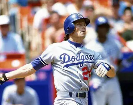 BRETT BUTLER Los Angeles Dodgers 1992 Away Majestic Baseball Throwback Jersey 