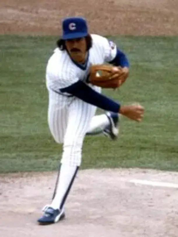 DENNIS ECKERSLEY Chicago Cubs 1984 Majestic Cooperstown Throwback Home Jersey 