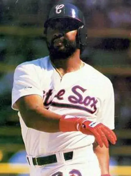 IVAN CALDERON Chicago White Sox 1989 Majestic Cooperstown Home Jersey 