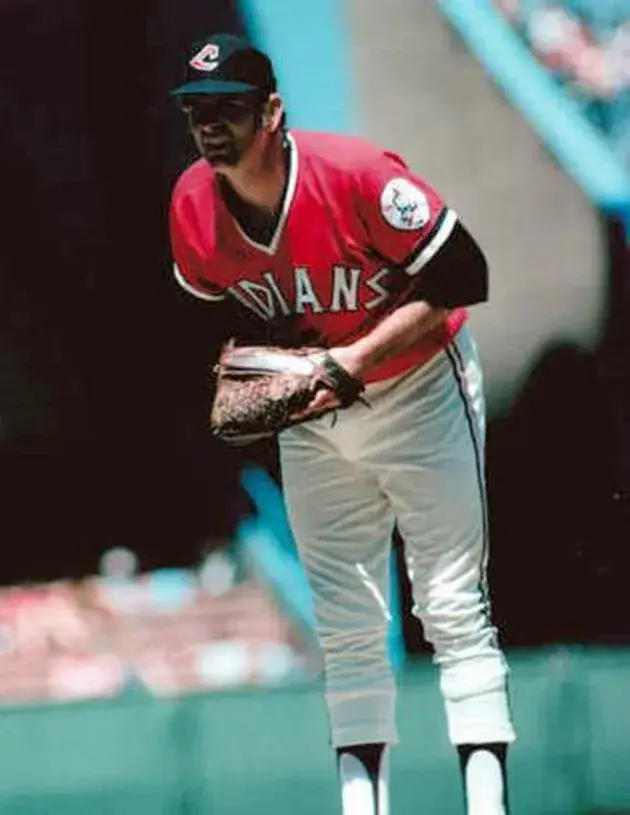 GAYLORD PERRY Cleveland Indians 1975 Majestic Cooperstown Throwback Jersey 