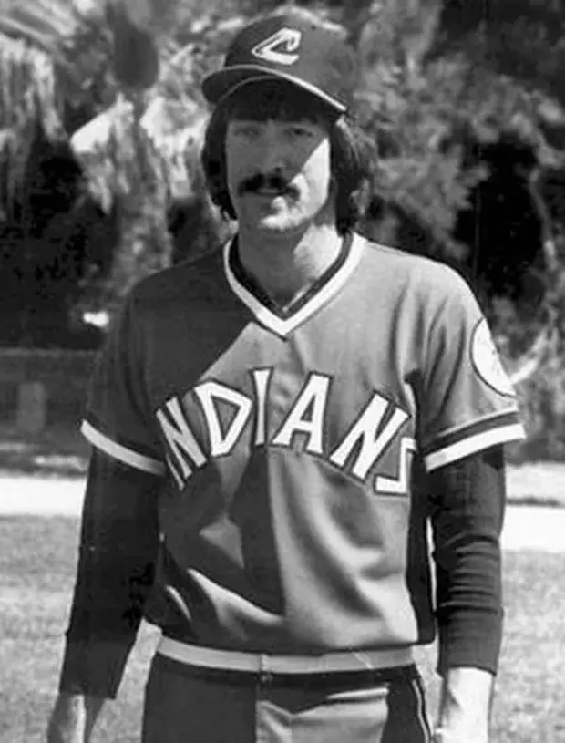 JOHN LOWENSTEIN Cleveland Indians 1975 Majestic Cooperstown Throwback Jersey 