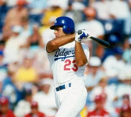 ERIC KARROS Los Angeles Dodgers 1995 Home Majestic Baseball Throwback Jersey 