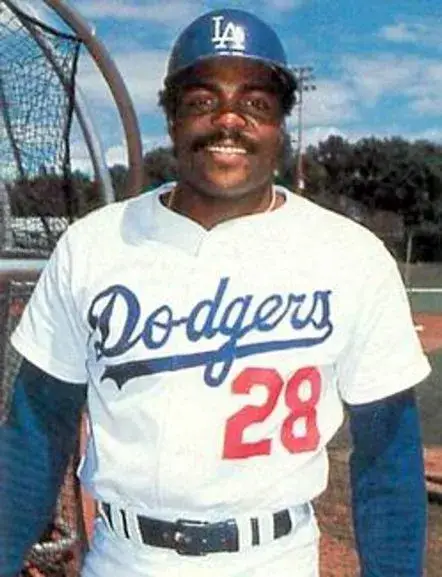PEDRO GUERRERO Los Angeles Dodgers 1981 Majestic Cooperstown Home Jersey 