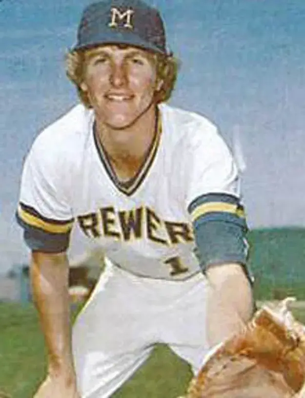 ROBIN YOUNT Milwaukee Brewers 1974 Majestic Cooperstown Throwback Home Jersey 