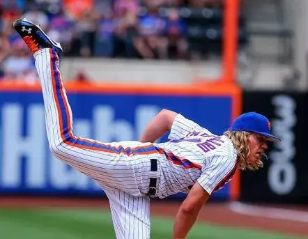NOAH SYNDERGAARD New York Mets 1986 Majestic Throwback Home Baseball Jersey 