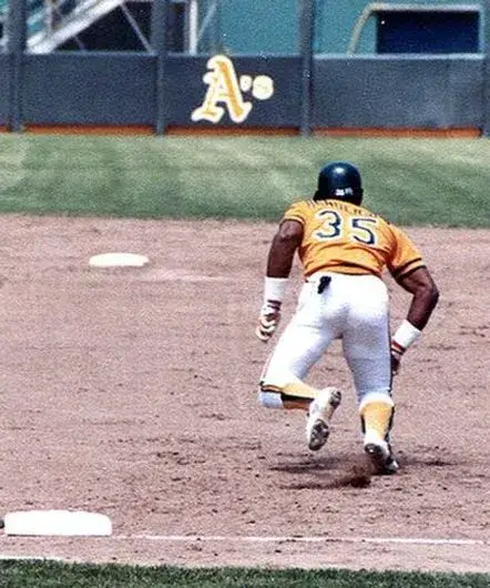 RICKEY HENDERSON Oakland Athletics 1984 Majestic Throwback Baseball Jersey 