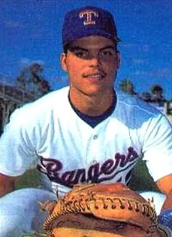 IVAN RODRIGUEZ Texas Rangers 1993 Majestic Cooperstown Throwback Baseball Jersey 