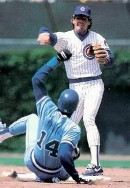 RYNE SANDBERG Chicago Cubs 1989 Majestic Cooperstown Throwback Home Jersey 