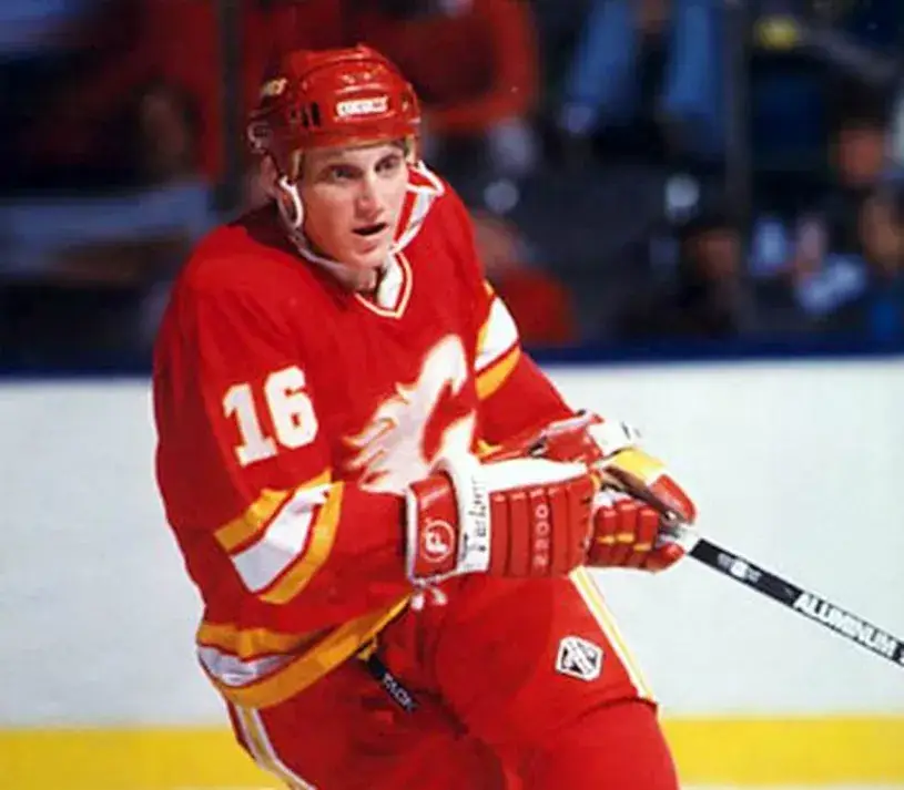 BRETT HULL Calgary Flames 1987 CCM Throwback NHL Hockey Jersey 