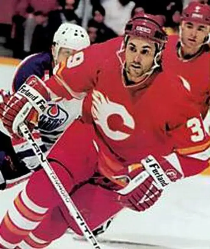 DOUG GILMOUR Calgary Flames 1980’s CCM Vintage Throwback Away NHL Hockey Jersey 