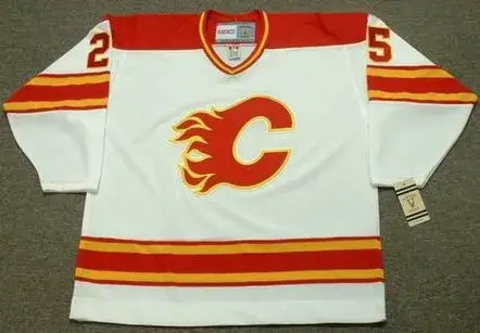 JOE NIEUWENDYK Calgary Flames 1980’s CCM Vintage Throwback Home NHL Hockey Jersey