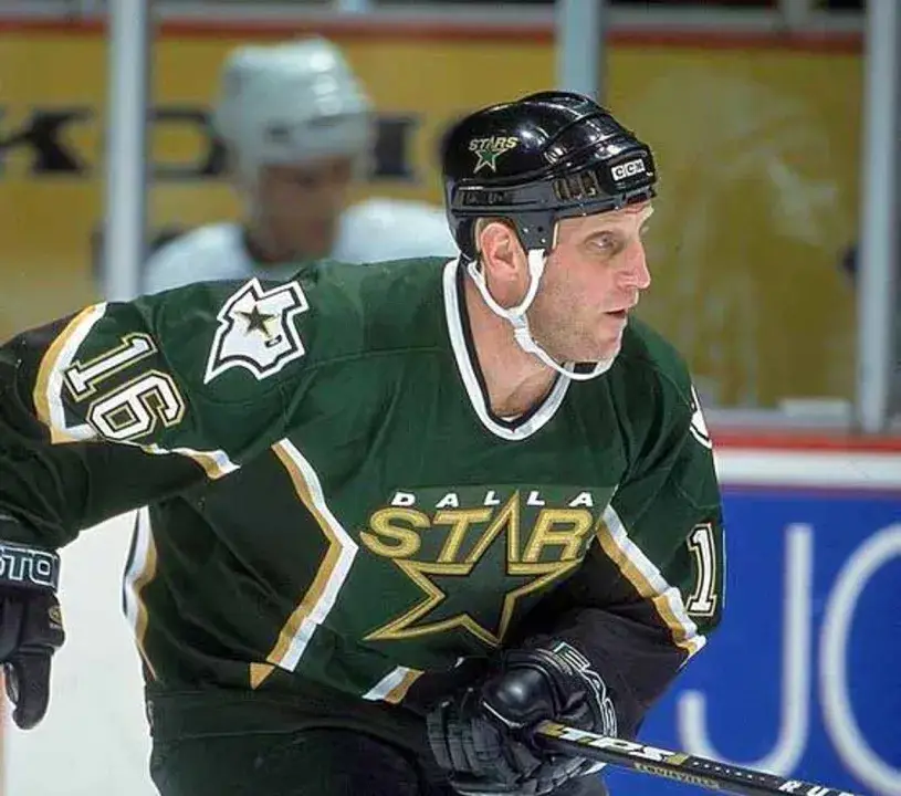 BRETT HULL Dallas Stars 2000 Away CCM Throwback NHL Hockey Jersey 