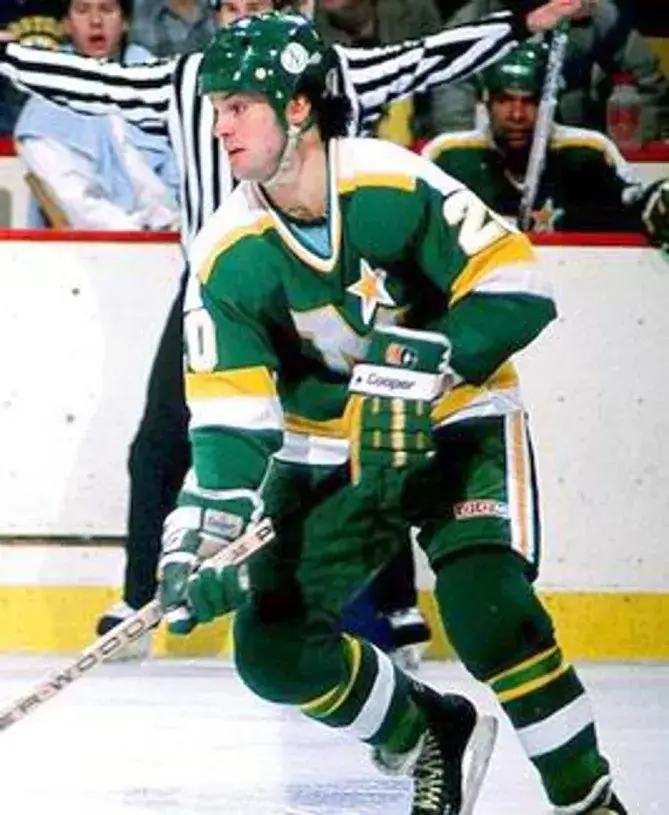 DINO CICCARELLI Minnesota North Stars 1981 Away CCM NHL Vintage Throwback Jersey 