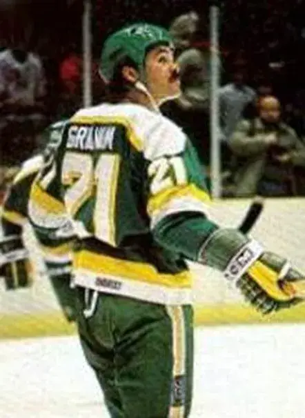 DIRK GRAHAM Minnesota North Stars 1986 CCM Vintage Throwback NHL Jersey 