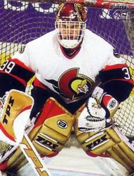 DOMINIK HASEK Ottawa Senators 2005 CCM Throwback NHL Hockey Jersey 
