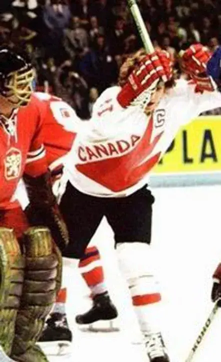 BOBBY CLARKE 1976 Team Canada Nike Throwback Hockey Jersey 