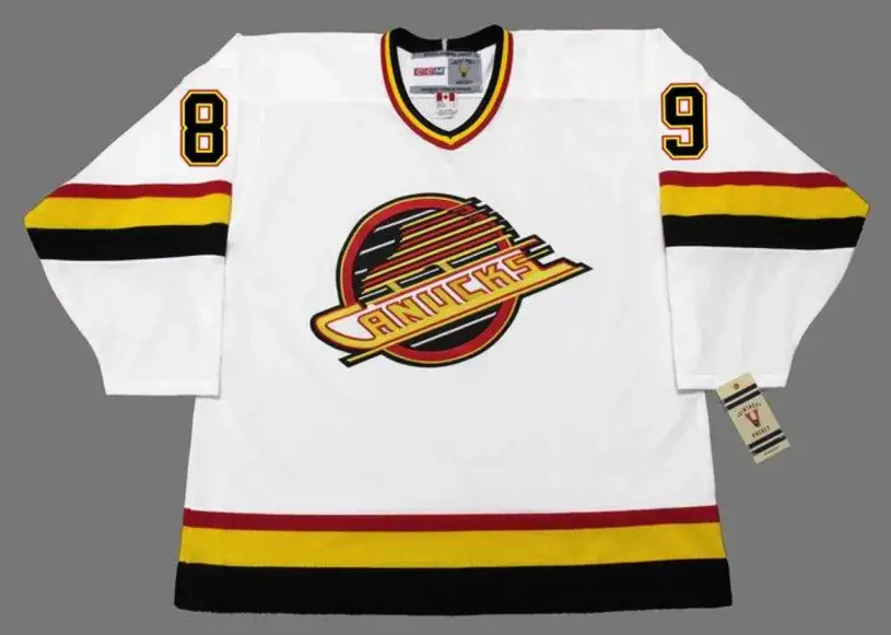 ALEXANDER MOGILNY Vancouver Canucks 1996 CCM Vintage Home NHL Hockey Jersey