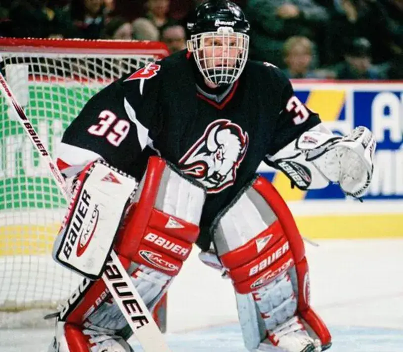 DOMINIK HASEK Buffalo Sabres 1999 Away CCM NHL Vintage Throwback Jersey 
