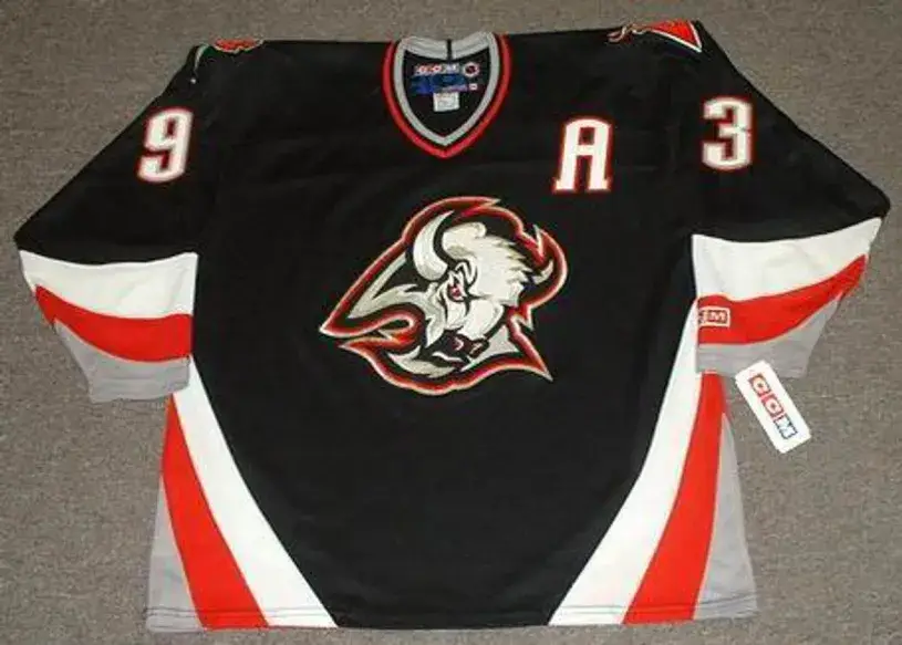 DOUG GILMOUR Buffalo Sabres 1999 Home CCM Throwback NHL Jersey