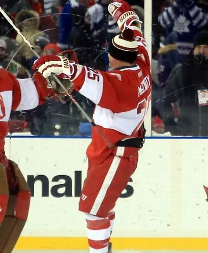 DARREN McCARTY Detroit Red Wings CCM 2014 “Winter Classic” Alumni Hockey Jersey 