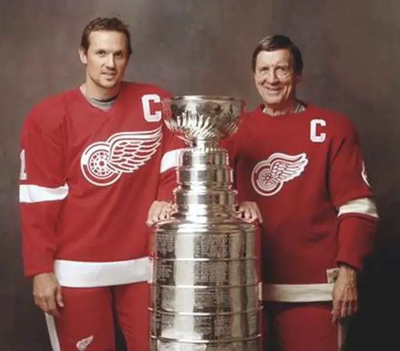 DETROIT RED WINGS 1990’s CCM Throwback Jersey Customized “Any Name & Number(s)” 