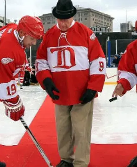 GORDIE HOWE Detroit Red Wings CCM 2014 “Winter Classic” Alumni Hockey Jersey 