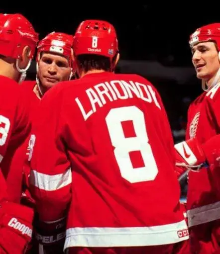 IGOR LARIONOV Detroit Red Wings 2002 Away CCM Throwback Hockey Jersey 