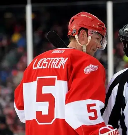 NICKLAS LIDSTROM Detroit Red Wings CCM 2014 “Winter Classic” Alumni Hockey Jersey 