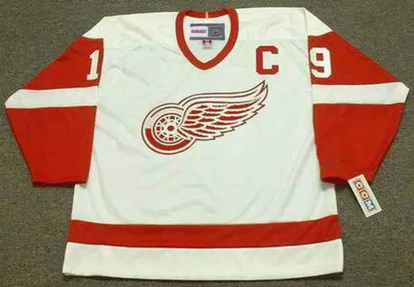 STEVE YZERMAN Detroit Red Wings 2002 Home CCM Throwback Hockey Jersey