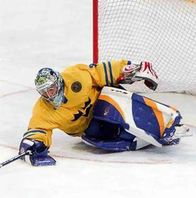 HENRIK LUNDQVIST Team Sweden Nike Olympic Throwback Hockey Jersey 
