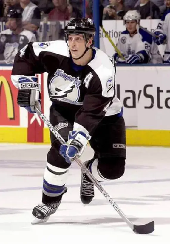 VINCENT LECAVALIER Tampa Bay Lightning 2004 CCM Throwback Home NHL Jersey 