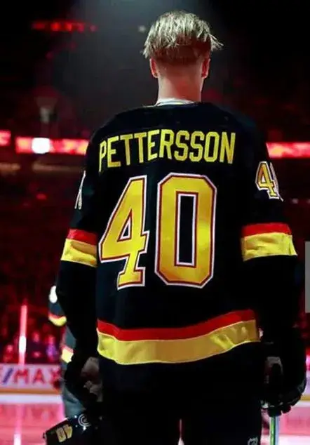 ELIAS PETTERSSON Vancouver Canucks 1990’s CCM NHL Vintage Throwback Jersey 