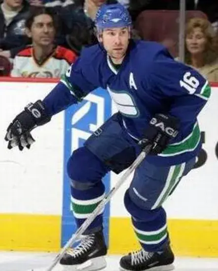 TREVOR LINDEN Vancouver Canucks 1970’s CCM Vintage Throwback Home Hockey Jersey 