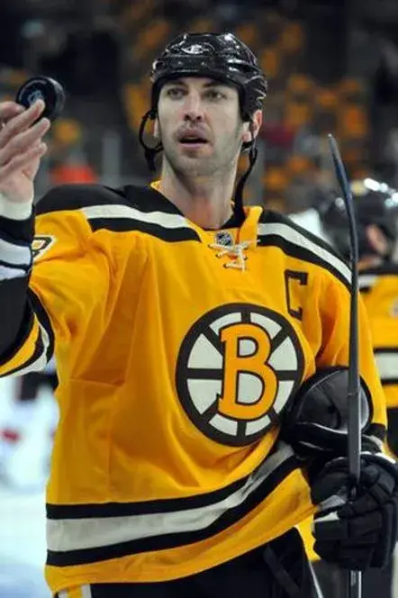 ZDENO CHARA Boston Bruins 2010 CCM Vintage “Winter Classic” NHL Hockey Jersey 