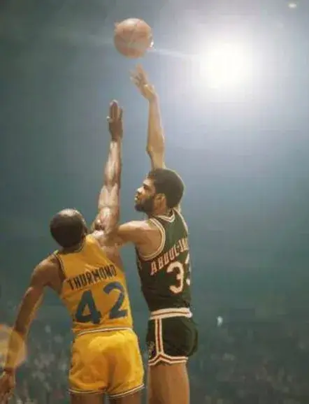 KAREEM ABDUL-JABBAR Milwaukee Bucks 1973 NBA Throwback Basketball Jersey 