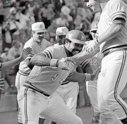 REGGIE JACKSON Oakland Athletics 1972 Majestic Cooperstown Throwback Jersey 