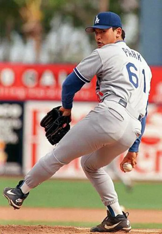 CHAN HO PARK Los Angeles Dodgers 1998 Away Majestic Throwback Baseball Jersey 