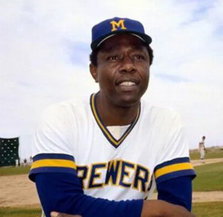 HANK AARON Milwaukee Brewers 1975 Majestic Cooperstown Throwback Home Jersey 