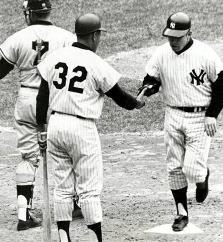 ELSTON HOWARD New York Yankees 1963 Majestic Cooperstown Home Jersey 