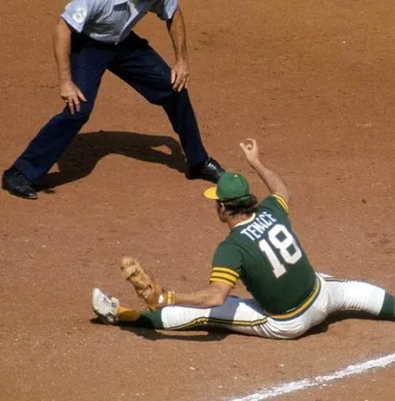 GENE TENACE Oakland Athletics 1973 Majestic Cooperstown Throwback Baseball Jersey 