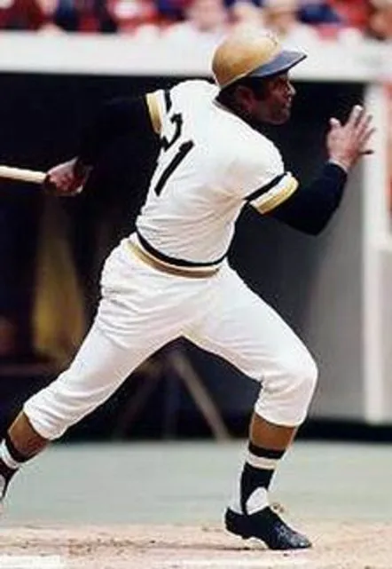 PITTSBURGH PIRATES 1970’s Majestic Throwback Home Baseball Jersey 