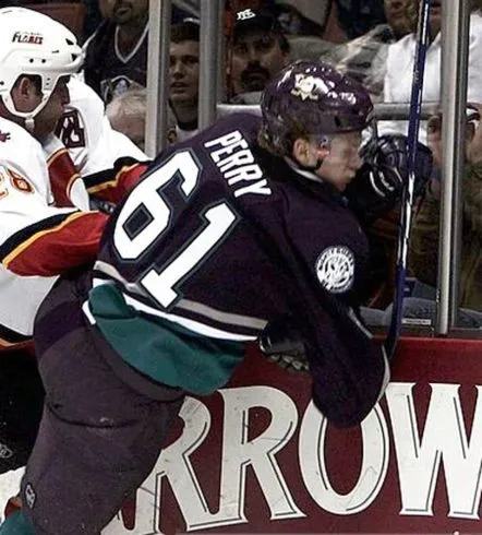 COREY PERRY Anaheim Mighty Ducks 2005 Home CCM NHL Throwback Jersey 