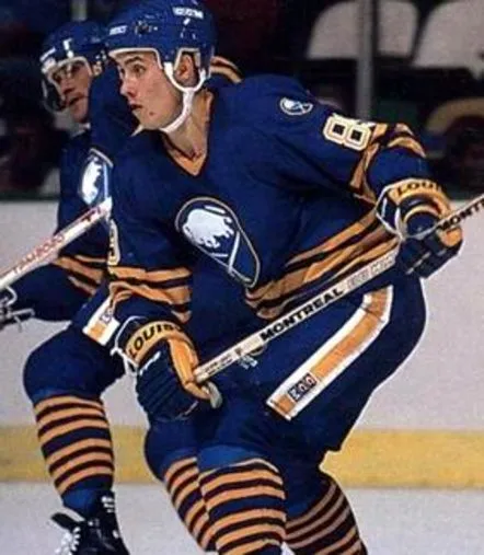 ALEXANDER MOGILNY Buffalo Sabres 1992 Away CCM Vintage NHL Throwback Jersey 