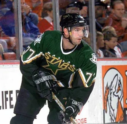 PIERRE TURGEON Dallas Stars 2003 CCM Throwback NHL Hockey Jersey 