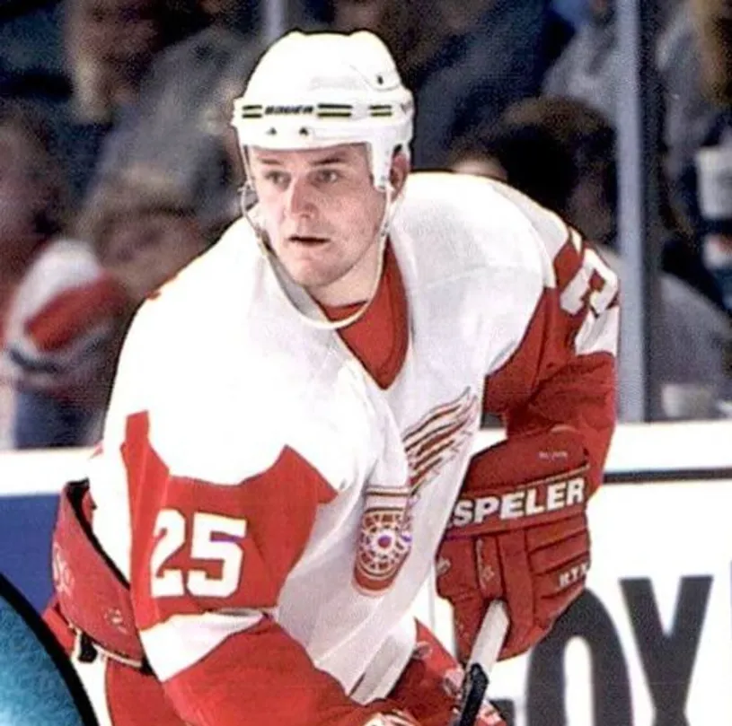 DARREN McCARTY Detroit Red Wings 2002 Home CCM Throwback Hockey Jersey 