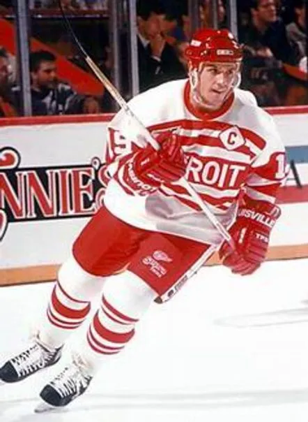 STEVE YZERMAN Detroit Red Wings 1992 CCM NHL Vintage Throwback Jersey 