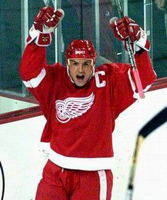 STEVE YZERMAN Detroit Red Wings 2002 Away CCM Throwback Hockey Jersey 